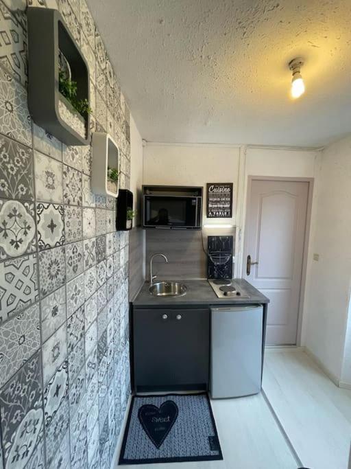 Appartement Chaleureux Au Calme Proche Du Chateau Mauleon Luaran gambar
